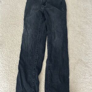 Universal Thread Women’s Dark Relaxed Jeans